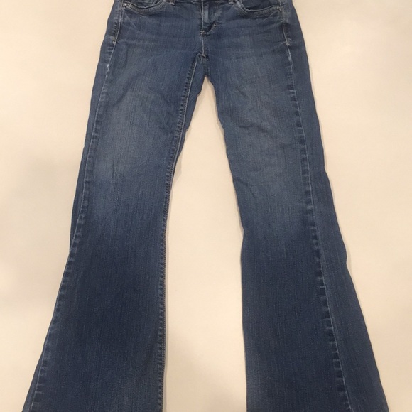 White House Black Market Flare Blanc OS 28” - Picture 2 of 6